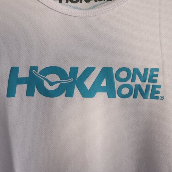 Hoka One One Women's White Sz M Sleeveless Active Stretch Graphic Tank Top - Picture 4 of 8
